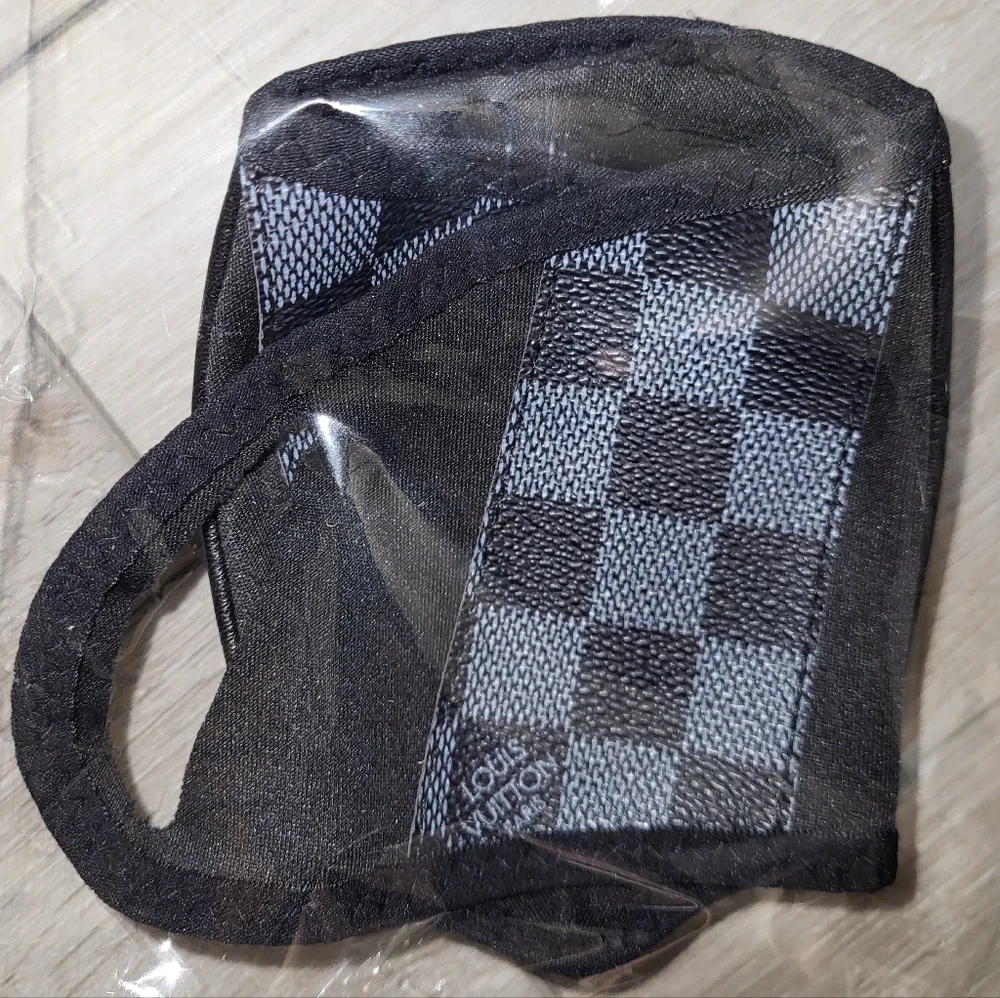 ⚜️ [NWOT] Luis Viutton Lux LV Mask